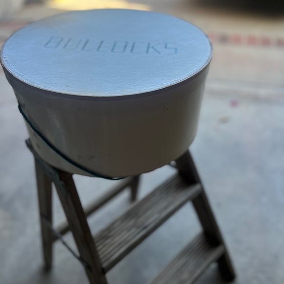 Vintage white Hat with box - Picture 9 of 9